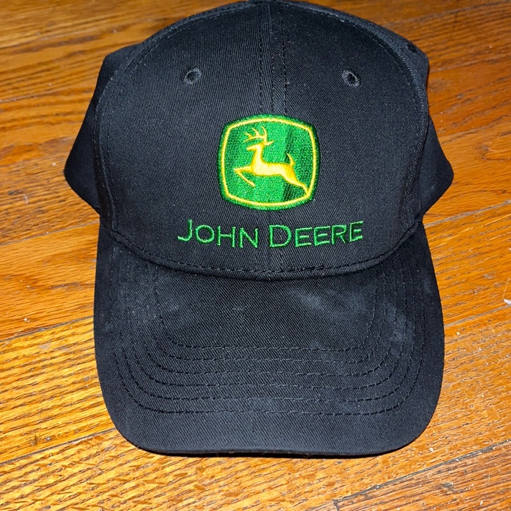 NWOT John Deere Black Snap Back Hat
